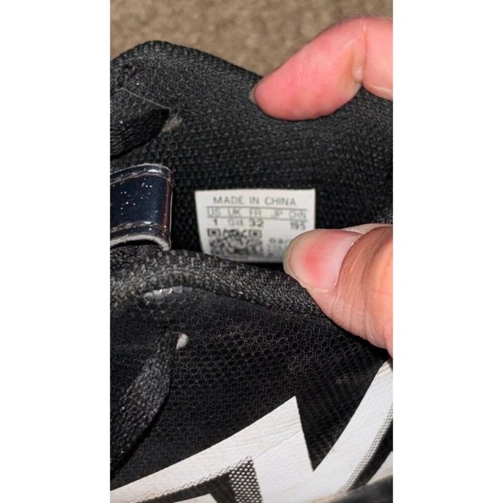 Cleats - Picture 4 of 4